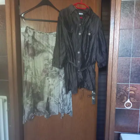 Gerry Weber, maat 46 - rok - blouse + riem - z.g.a.n. -77,50