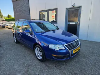 Volkswagen Passat Variant 1.6 FSI / Clima/ Cruise / Navi