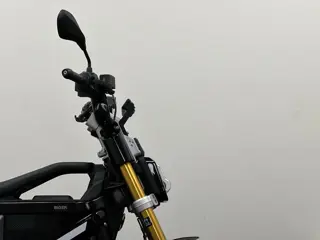 BMW CE 02 Black special Highline pakket, BTW (bj 2024)