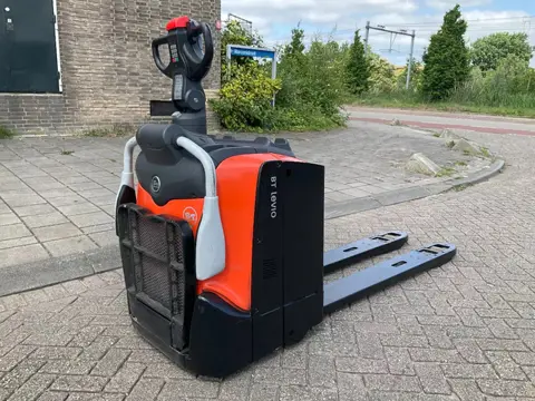 BT LPE200 2000KG 1.60LEPELS PALLETWAGEN / HEFTRUCK