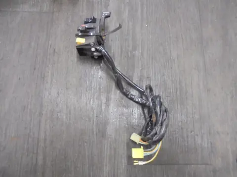 STUURSCHAKELAAR LINKS Suzuki GSX F 1100 1988 - 1994
