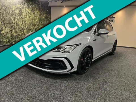 Volkswagen Golf 1.5 TSI Highline Business R Line-Pano-Nvi-Apple Carplay-LED-2 Jaar Apk