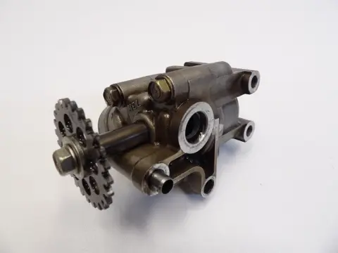 OLIEPOMP Honda CBR Fireblade 2004 - 2005