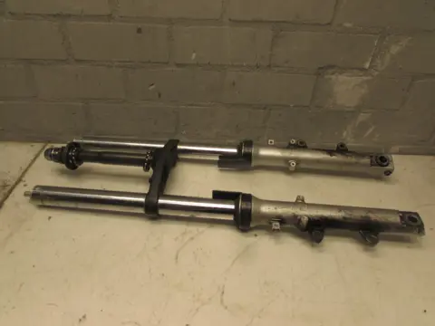 VOORPOTEN COMPLEET Yamaha FAZER 600 2001 - 2003