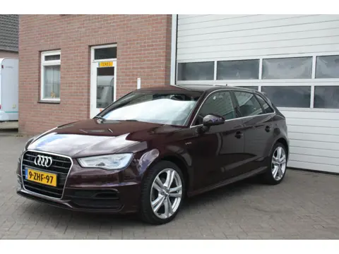 Audi A3 Sportback 1.4 TFSI Ambition Pro Line plus g-tron 2xs line uitvoering automaat.