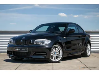 BMW 1-serie Coupé 135i High Executive E82 | 90.000KM | 6-Speed | M-Sport | Comfort Access