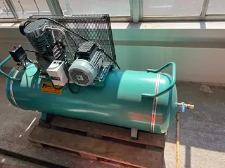 Elia Peroni CF 203 - 200 ltr tankinhoud / TANK CAPACITY