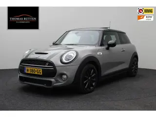 Mini Mini 2.0 Cooper S Chili 2018 | Airco | Stoelverwarming | Panoramadak | Onderhoudshistorie | Par