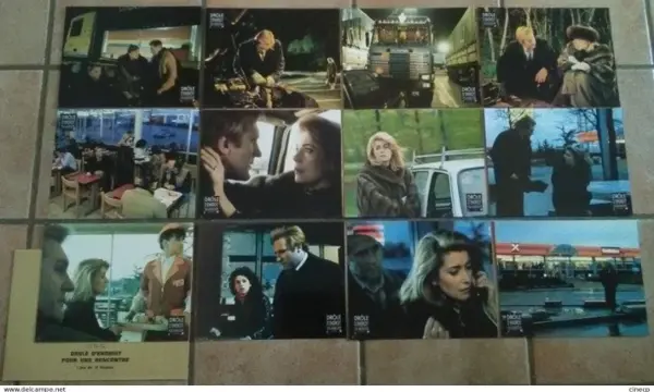 DROLE D ' ENDROIT POUR UNE RENCONTRE lobbycard set.