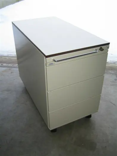 1x Verrijdbaar 3-ladeblok