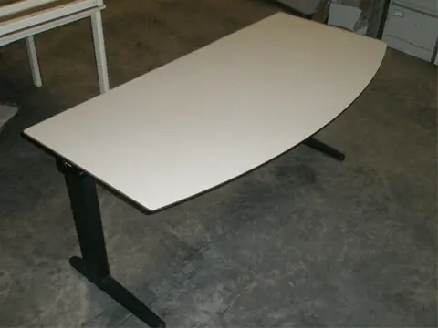 1x Bureau B166xD80cm.
