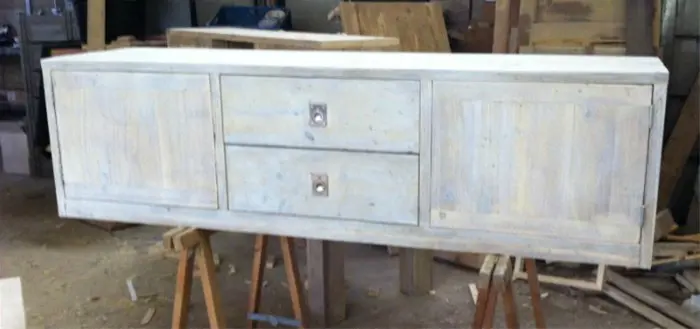 Tv meubel van steigerhout greywash