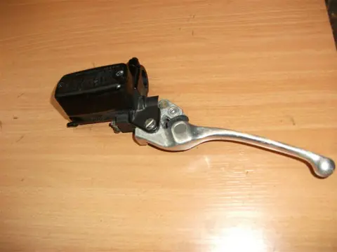 KOPPELINGS CILINDER Honda CBR 1100 XX 1997 - 1998 / 1999 -