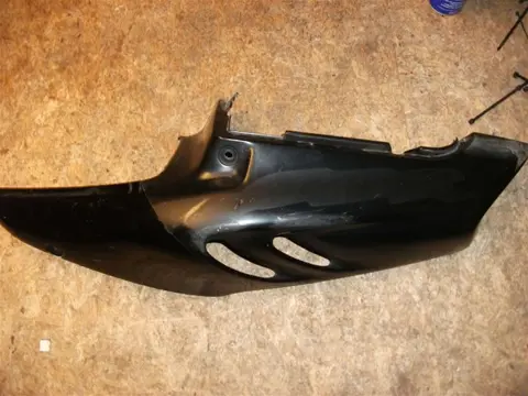 LINKER ACHTERKANT Honda CBR 900 RR 1996 - 1997