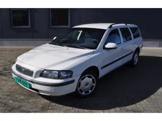 Volvo V70 2.4 Comfort Line, netto € 4.750, nwe koppeling & distributieriem & gr beurt, bijtel vriend