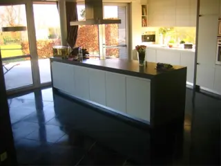 Hardsteen vloer reinigen