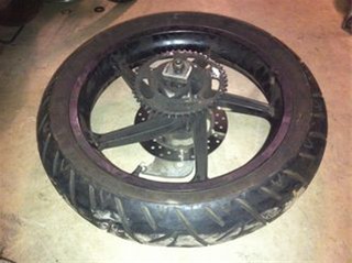 Achterwiel/velg compleet aprilia rs2000 zwart 2eh