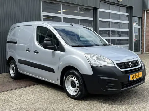 Peugeot Partner 120 1.6 HDi Marge Airco Btw / Bpm vij Cruise controle Parkeerhulp achter Navigatiesy