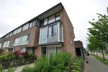 Modern Corner House for Rent at Hoornpantsoen in Berkel en Rodenrijs – Spacious 3-4 Bedroom