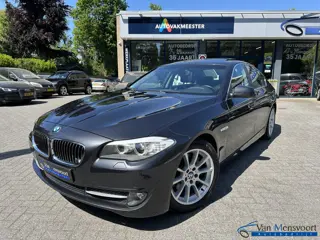 BMW 5-serie 528i H6 258PK High Executive 116dKM!|Youngtimer!|Sportstoelen|Navi|Xenon|Schfdak|Trekhaa