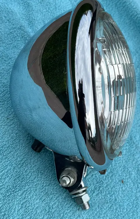 Bates style 5-3/4" koplamp softail met H4 lamp