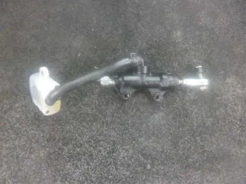 REMPOMP ACHTER Triumph Speed Triple 1050 R 2012 - 2015