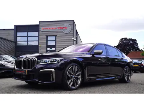 BMW 7-serie M760Li xDrive High Executive | Massage | TV | Koelbox | HuD | BMW Drive Assisted | 360 c