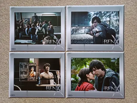 BENX lobbycard set.