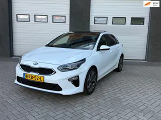 Kia CEED 1.4 T-GDi DynamicLine PANO/CAMERA/NAVI/VERWARMING/KOELING