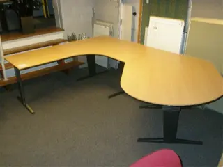 Bureau 302x142/80x200 5x vr