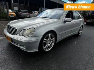 MERCEDES-BENZ C-KLASSE C240 Elegance LEER SCHUIFDAK MOTOR NOT GOOD 
