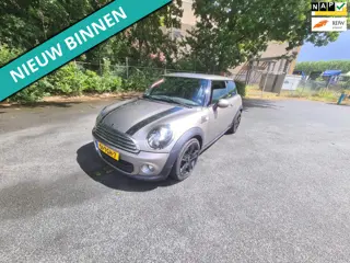 Mini Mini 1.6 One Red Hot NETTE AUTO RIJDT EN SCHAKELT GOED