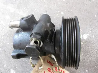 Volkswagen Golf 4 Stuurpomp Sloopauto inkoop Den haag