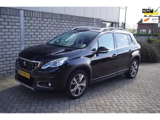 Peugeot 2008 1.2 PureTech Blue Lease Allure Panodak Half Leder Sportstoelen Navi Camera Clima Cruise
