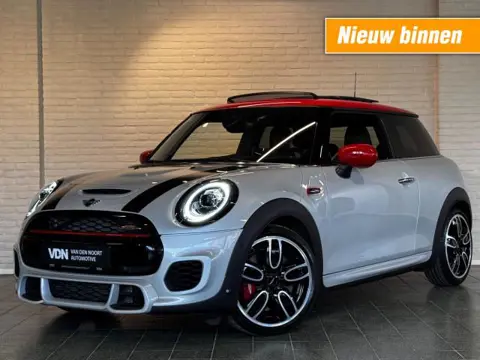 MINI JOHN COOPER WORKS 2.0 JCW 231pk Pano Camera ACC Keyless HUD Harman Kardon 18 inch