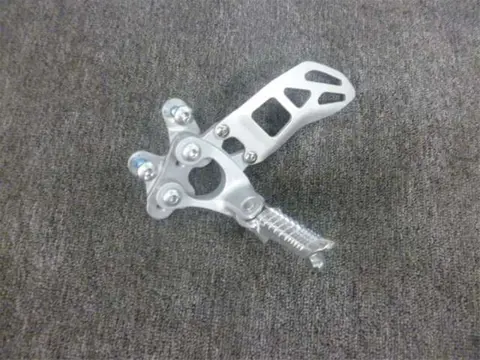 LINKER SCHETSPLAAT Suzuki GSX R 600 2011 - 2014
