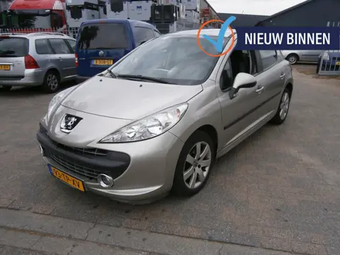 Peugeot 207 1.4-16V Color-line (bj 2007)