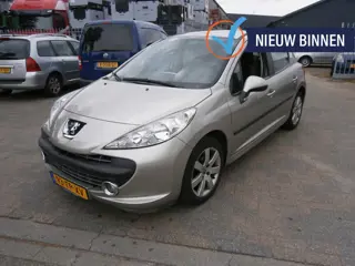 Peugeot 207 1.4-16V Color-line (bj 2007)