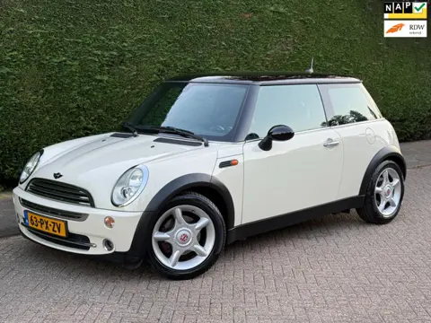 Mini Mini 1.6 Cooper Chili /AIRCO IJSKOUD/CRUISE/LAGEKM/RIJDTSUPER!/