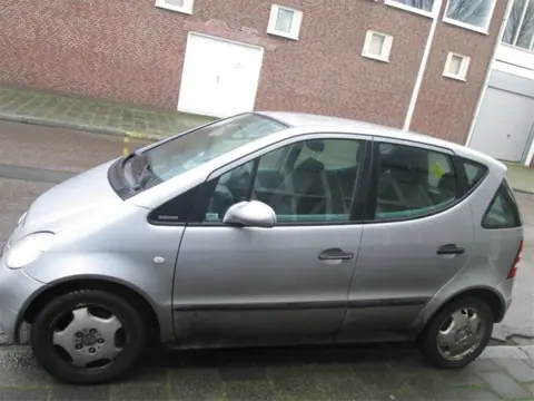 Mercedes A klasse Bj 2001 Plaatwerk en Onderdelen