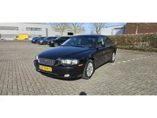 Volvo S80 2.4