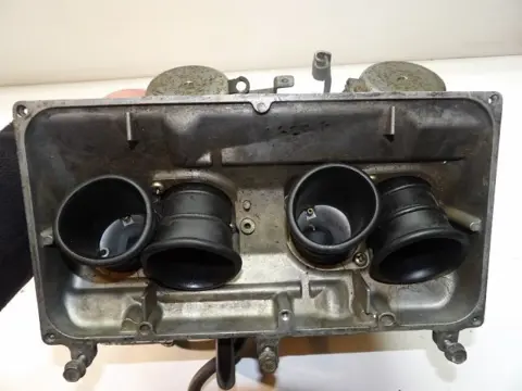 CARBURATEURSET Honda VF 700 750 F 1982 - 1985