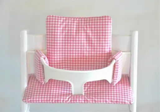 Stoelverkleiner kussen gecoat voor stokke tripp trapp Pink