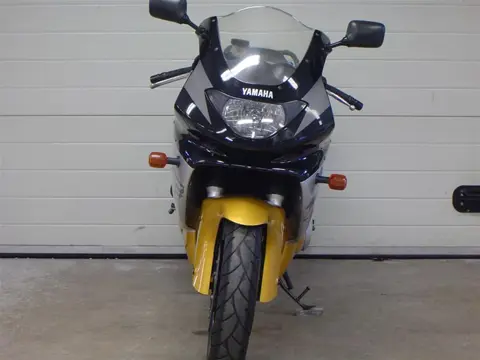 Yamaha YZF 600 (2000)