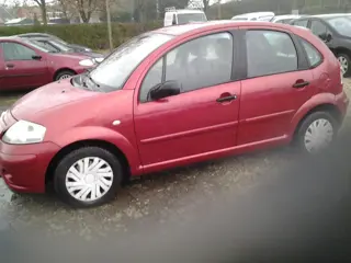 Citroen C3 1.4i Ambiance Zeer lux,s Airco ecc/ trekhaak/ cruise control /elektrise pakket, NL Auto.