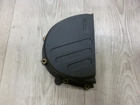 MOTORBLOKDEKSEL VOORTANDWIEL Triumph Sprint ST 955 1999 -