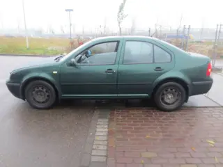 VW Bora 1.6 SR 1999 Model 1998/2005 Plaatwerk en Onderdelen