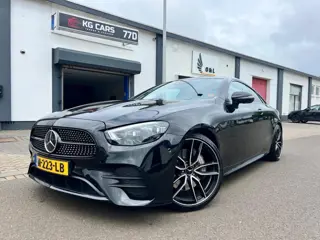 Mercedes-Benz E-klasse Coupe 300 AMG Line 1 JAAR GARANTIE!!