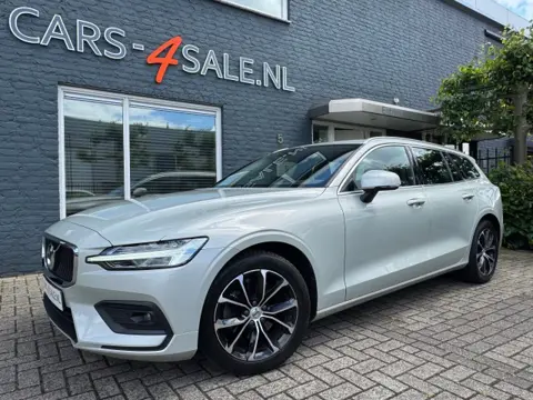VOLVO V60 2.0 D3 Autom. Momentum Pro + Camera + Key less + Stuurverw.-2021