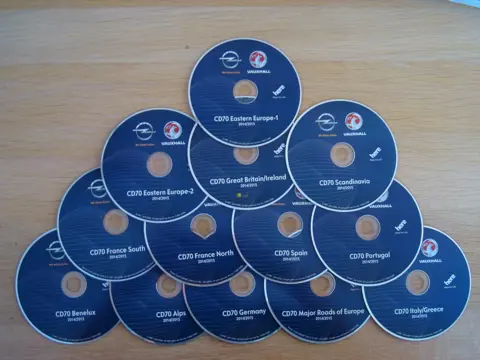 Navigatie CD70 Benelux cd de nieuwste update is van 2015